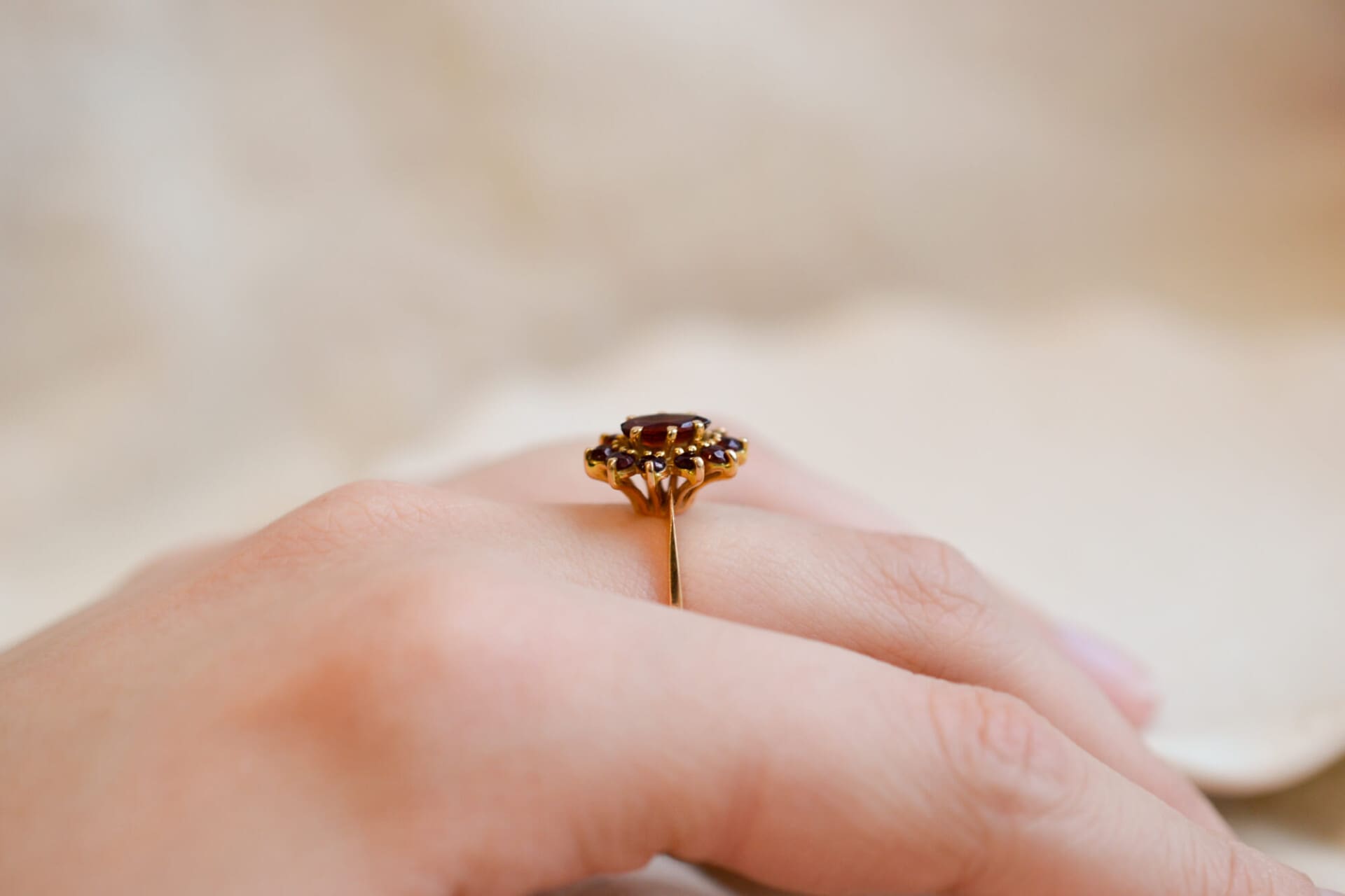 Bague Marguerite Grenats
