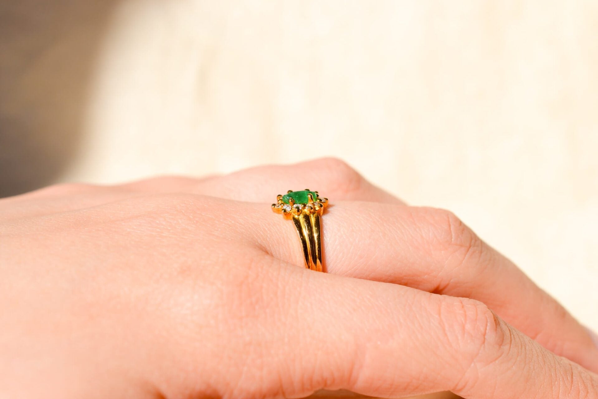 Bague Marguerite Emeraude et Diamants