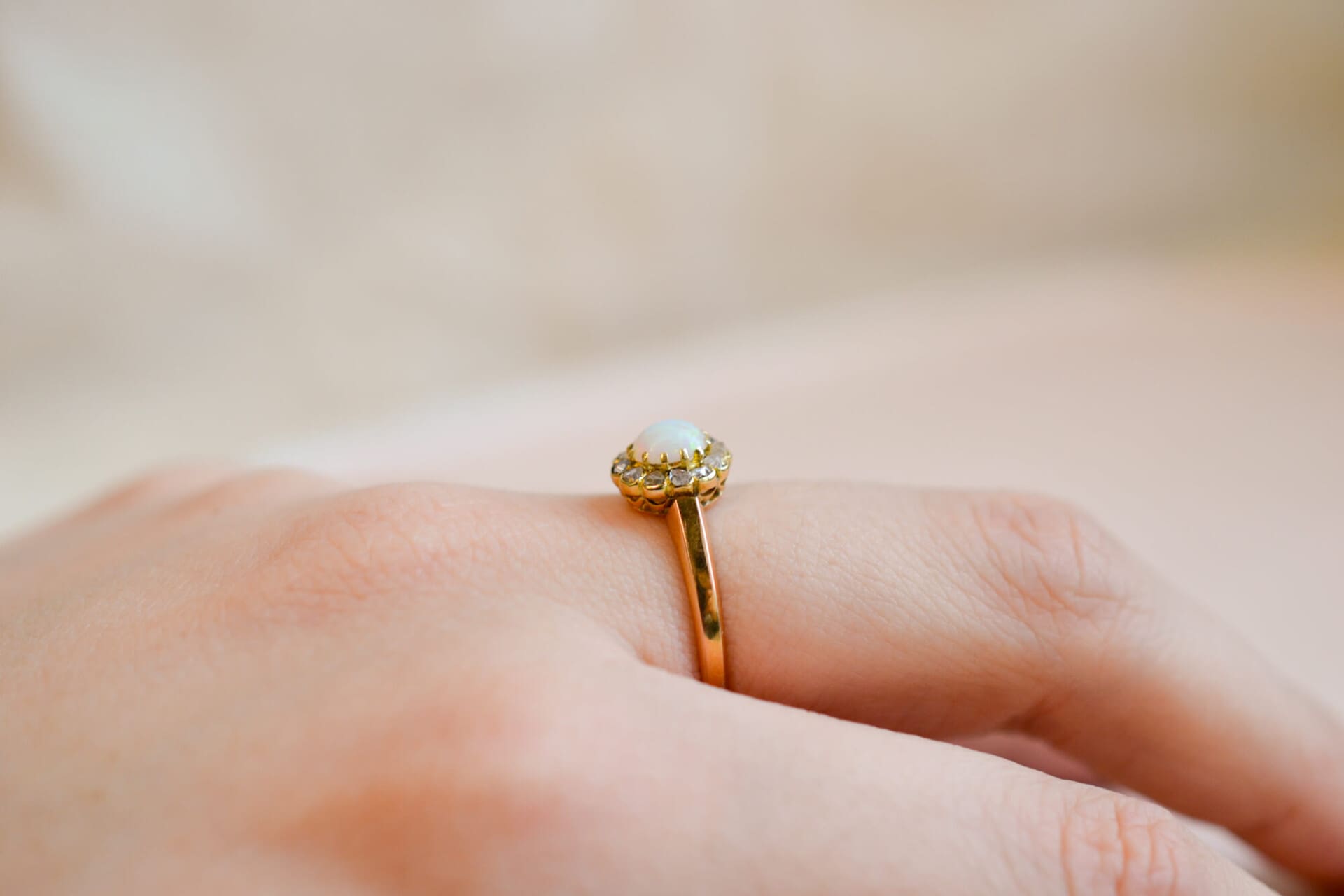 Bague fleur Opale et Diamants