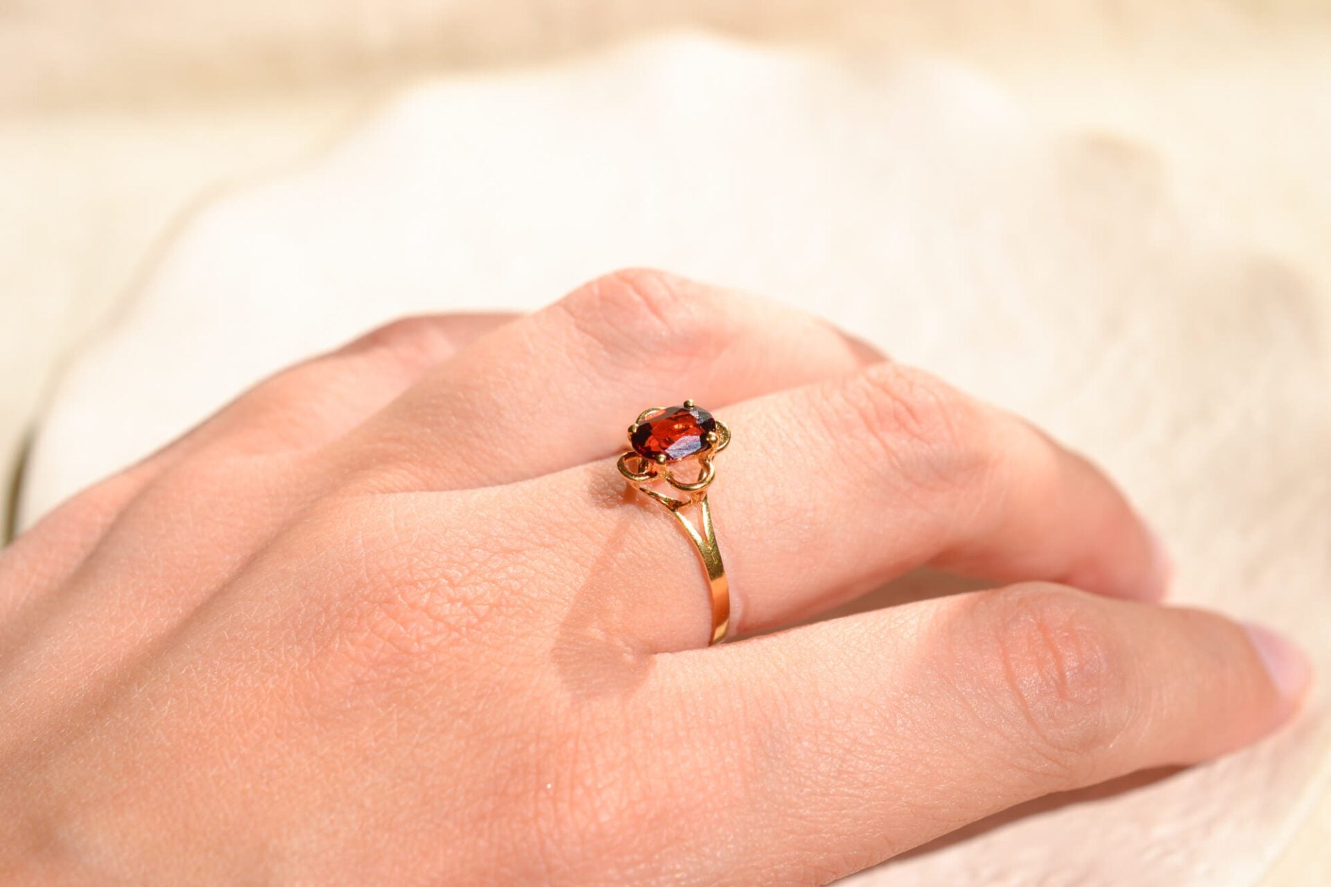 Bague Grenat quadrilobée