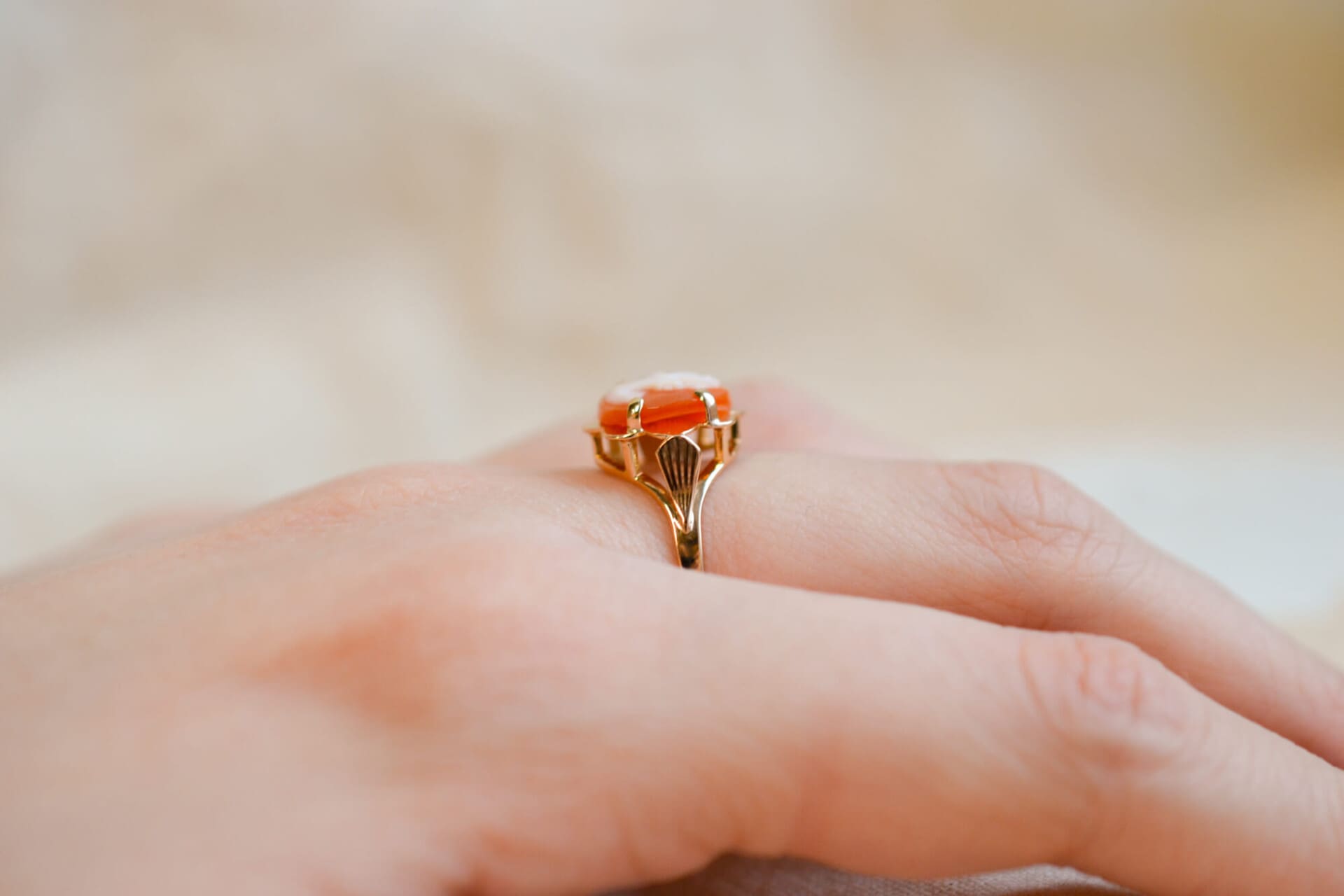 Bague Camée décor fleur