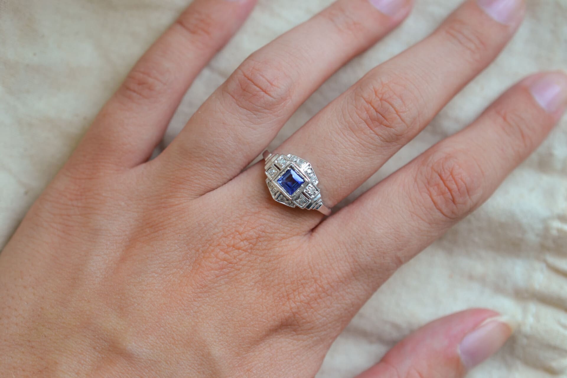 Bague style Art Déco Saphir et Diamants