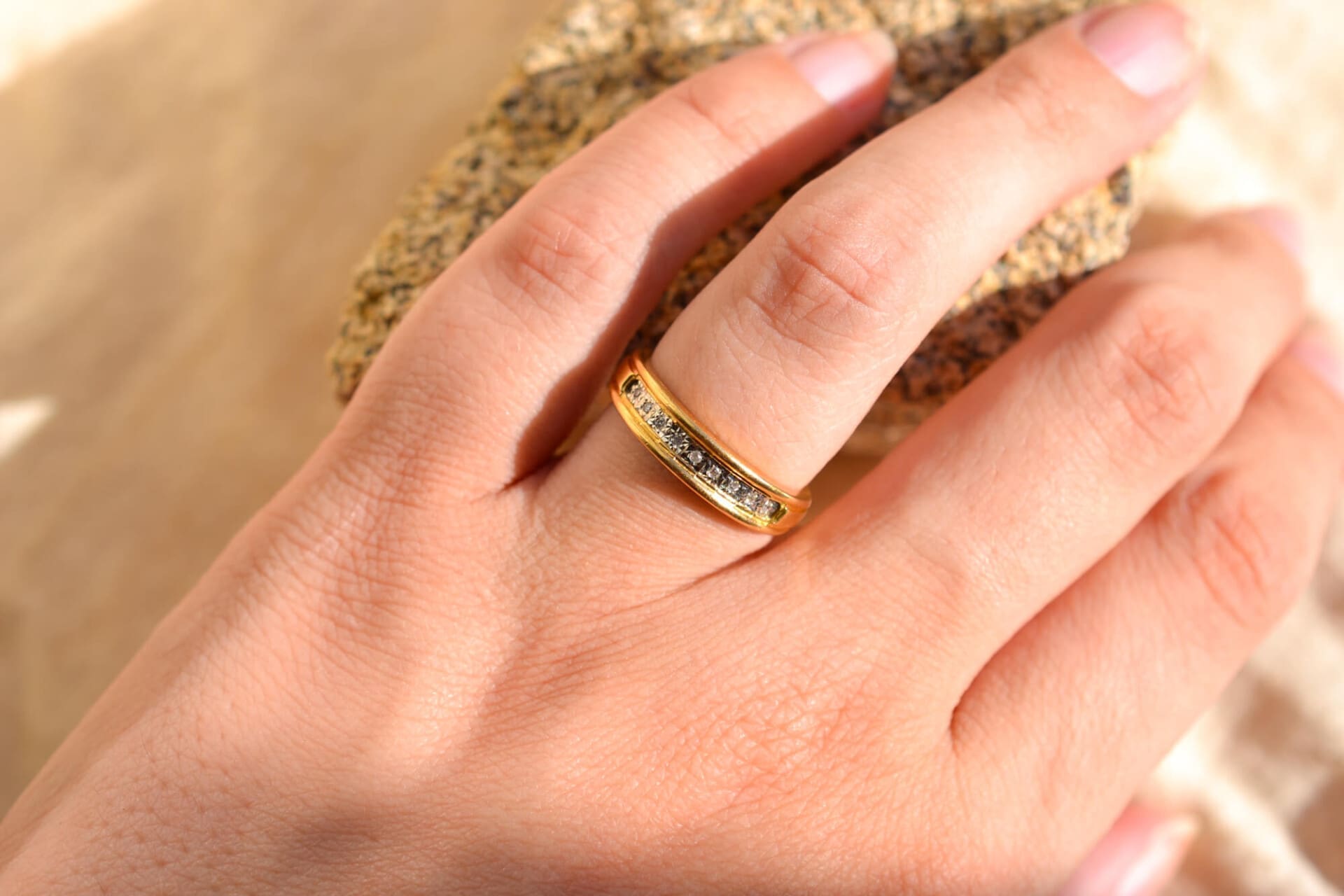 Bague Diamants sertis rail