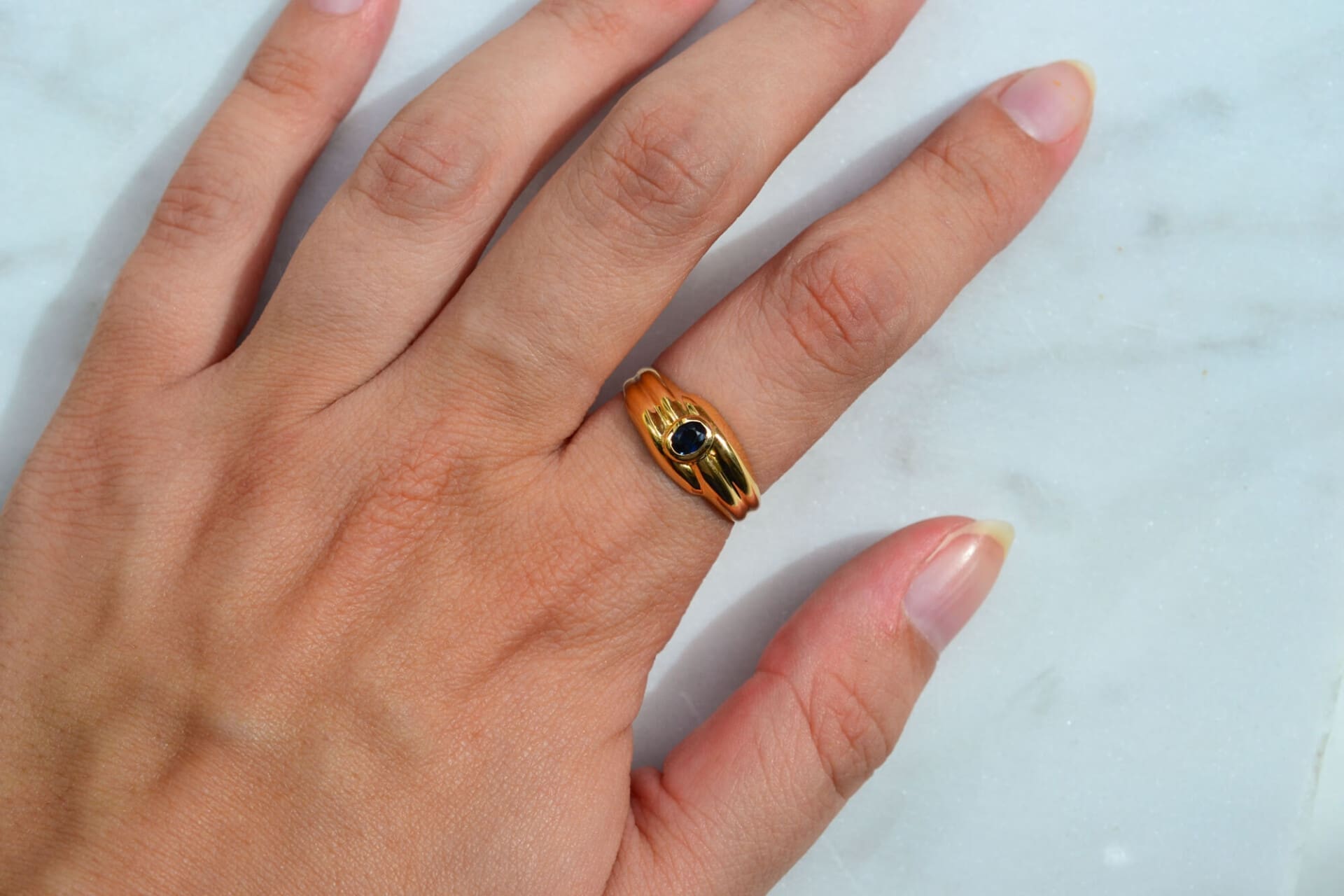 Bague jonc rainurée Saphir