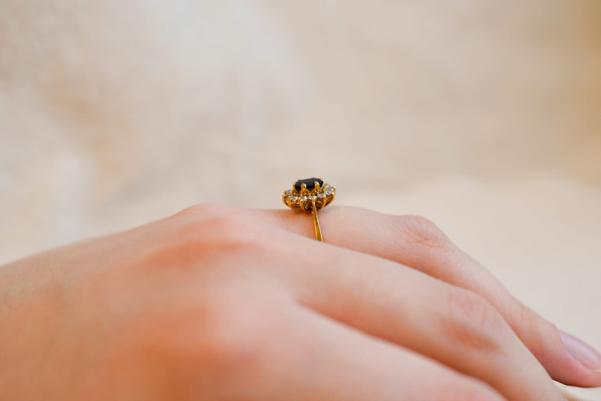 Bague Marguerite Saphir serti griffes
