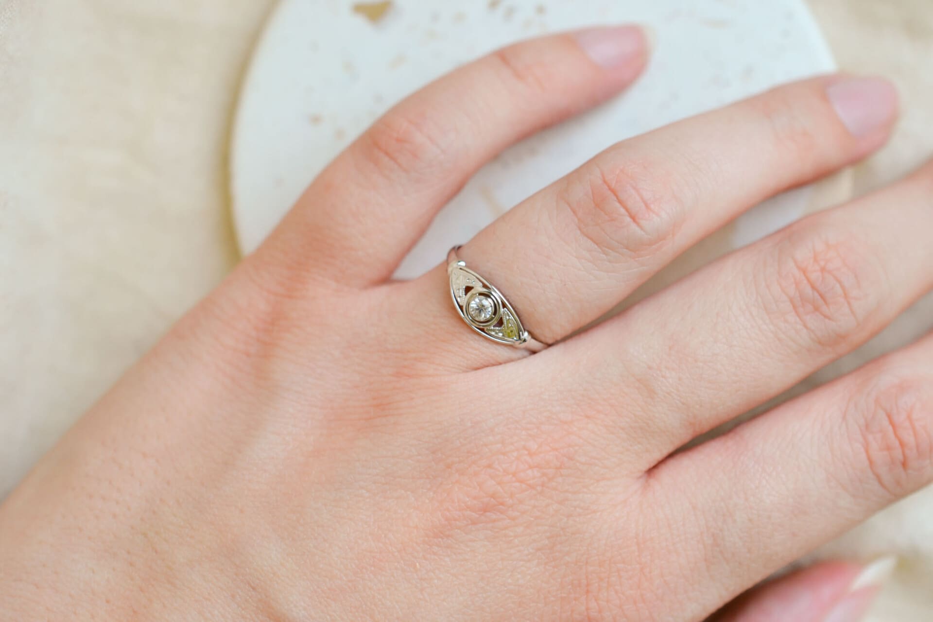 Bague Art Déco filigrane Oxyde