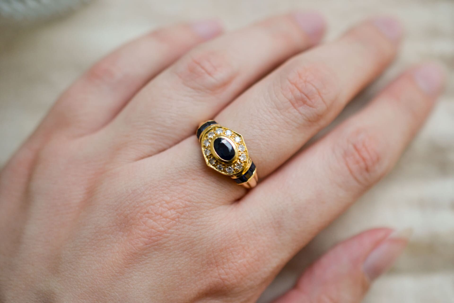 Bague ovale Saphirs et Diamants