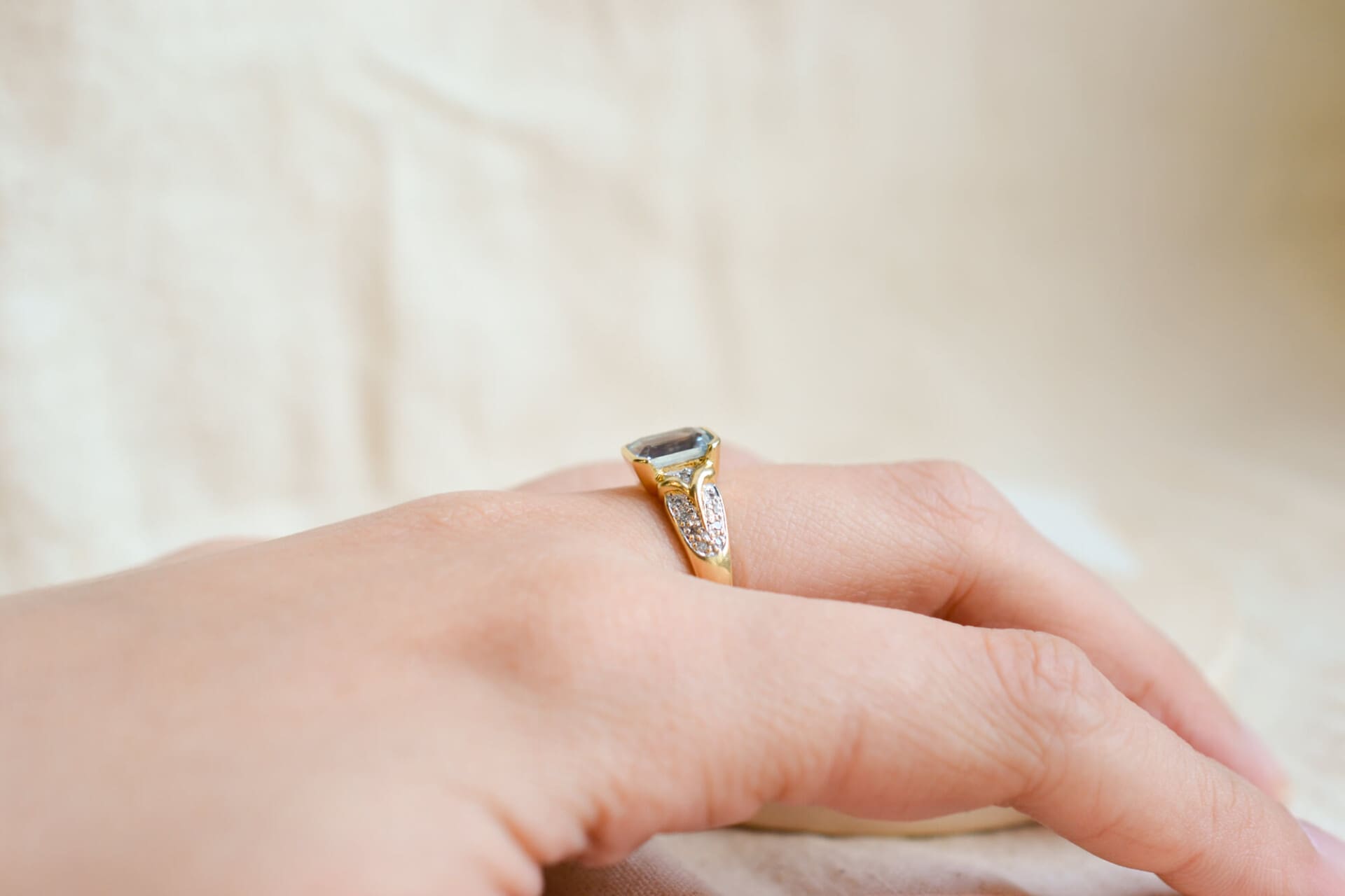 Bague Topaze rectangulaire et Diamants