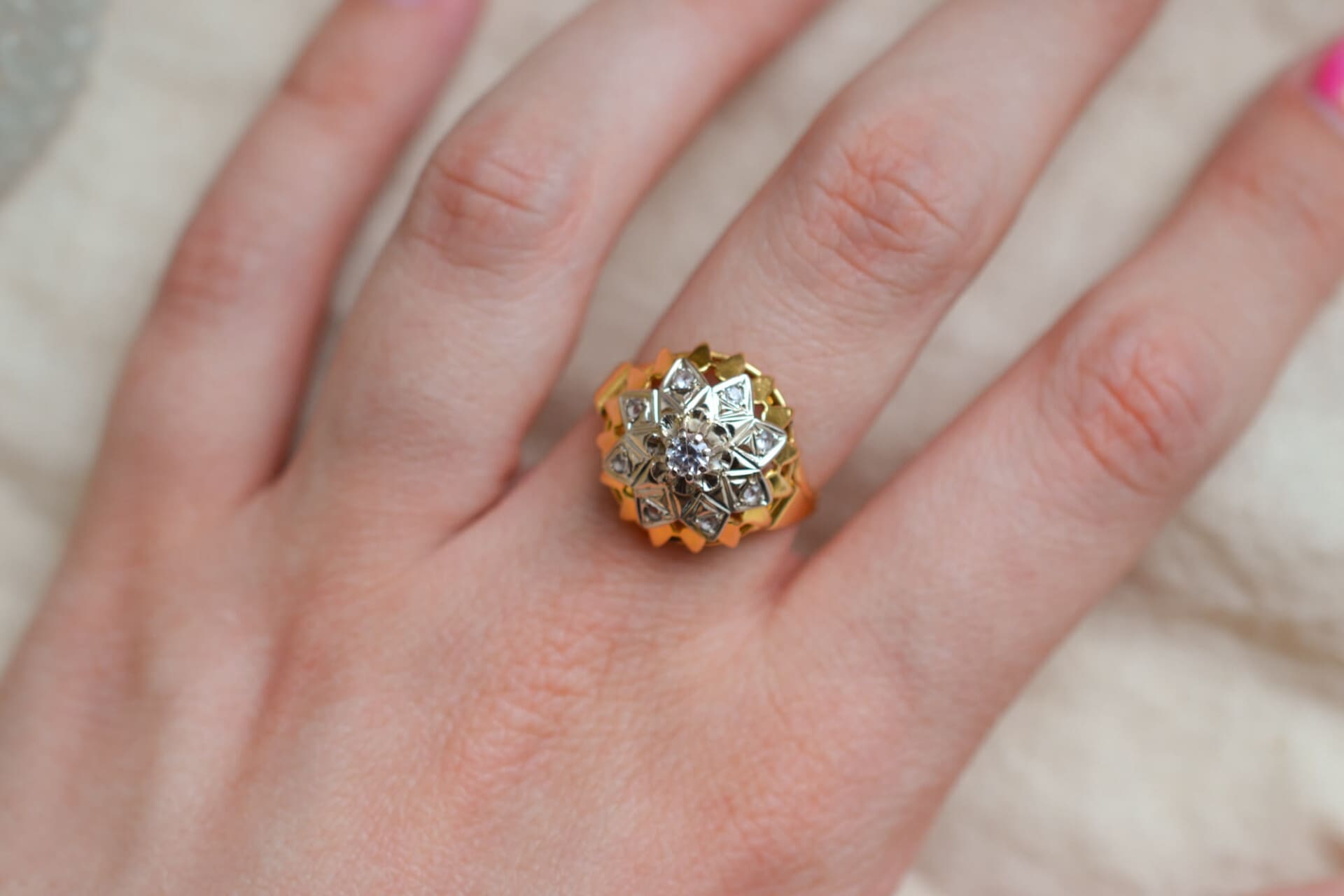 Bague dôme 2 Ors pierres blanches