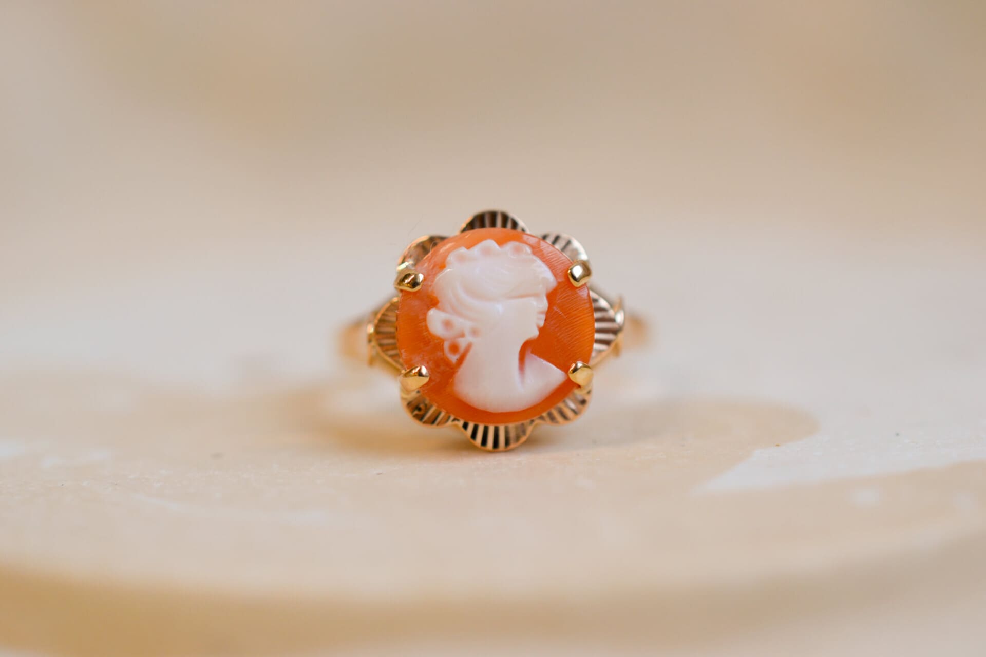Bague Camée décor fleur