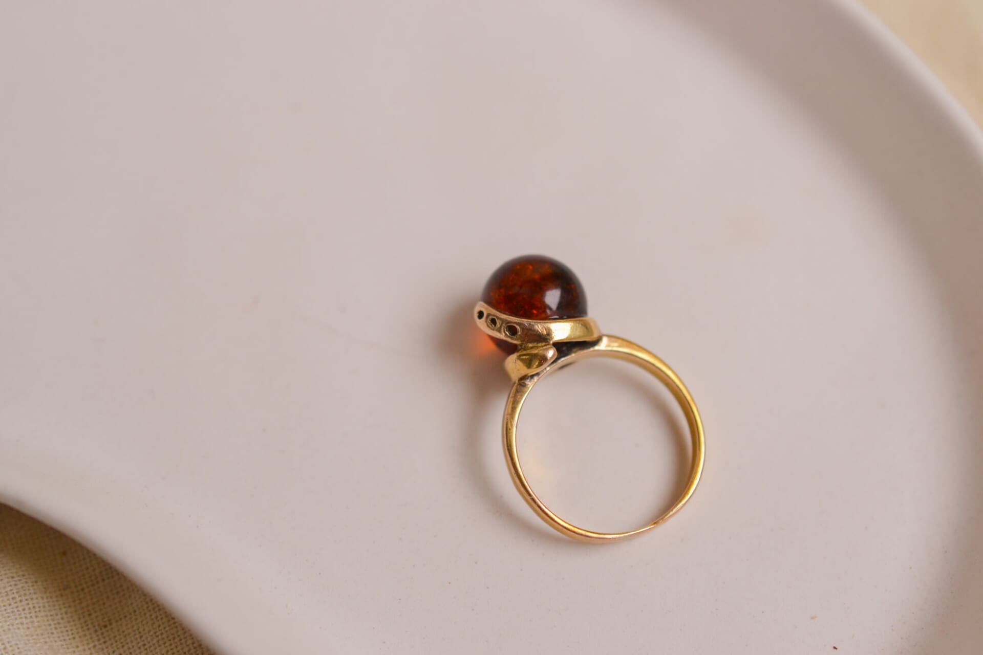 Bague boule Ambre Or jaune