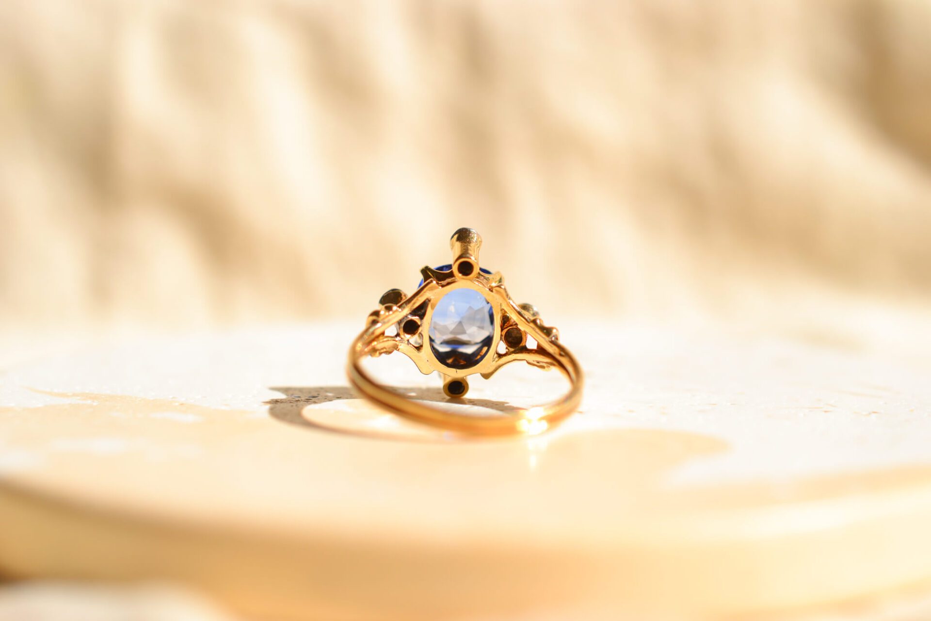 Bague Saphir de synthèse et Diamants
