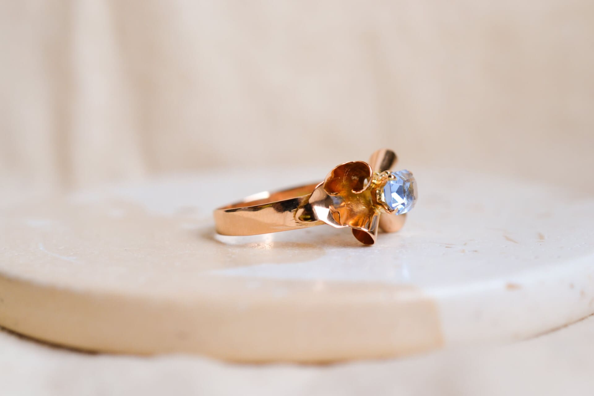 Bague Noeud Pierre Bleue Ciel