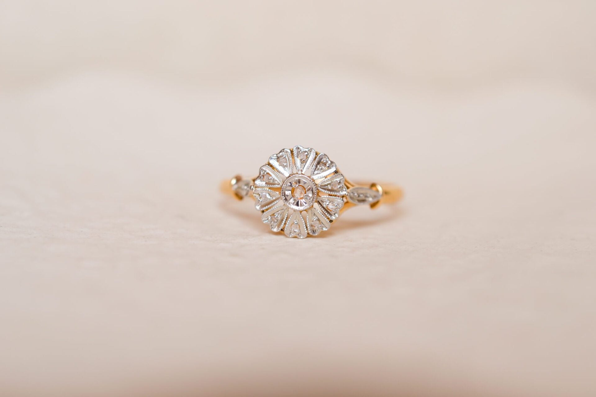 Bague fleur Art Déco Diamants
