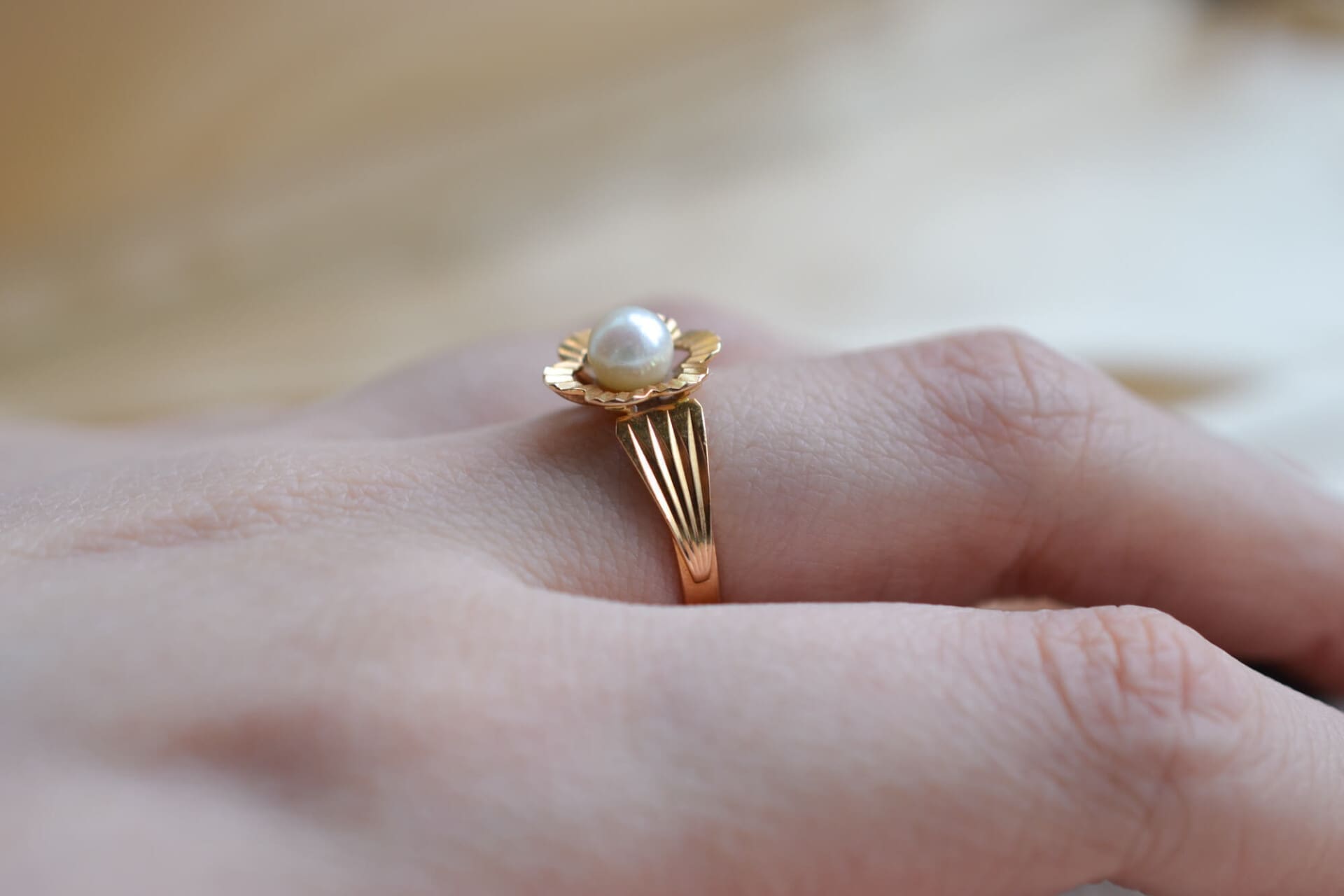 Bague fleur Perle striée