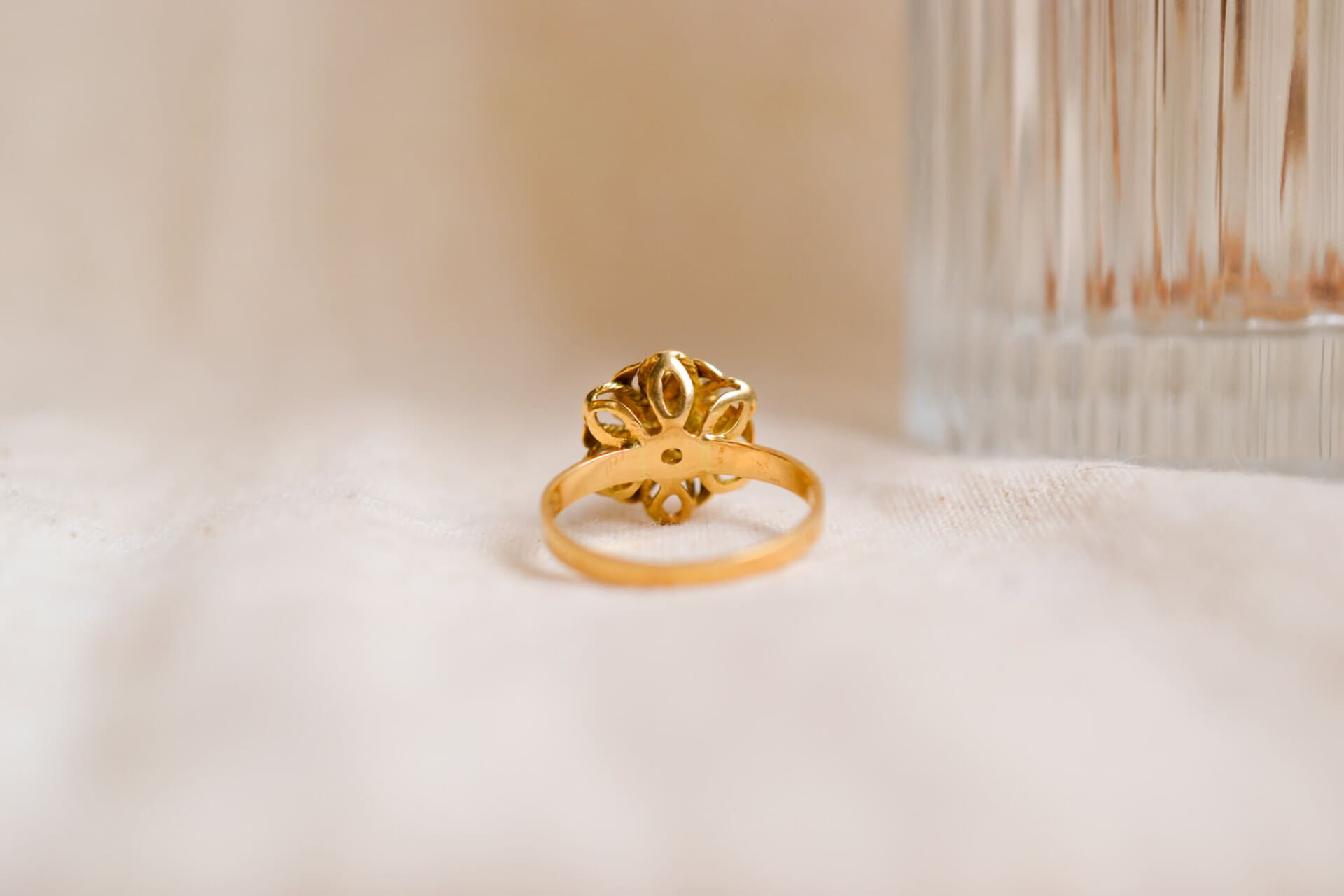 Bague fleur ciselée et striée Oxydes