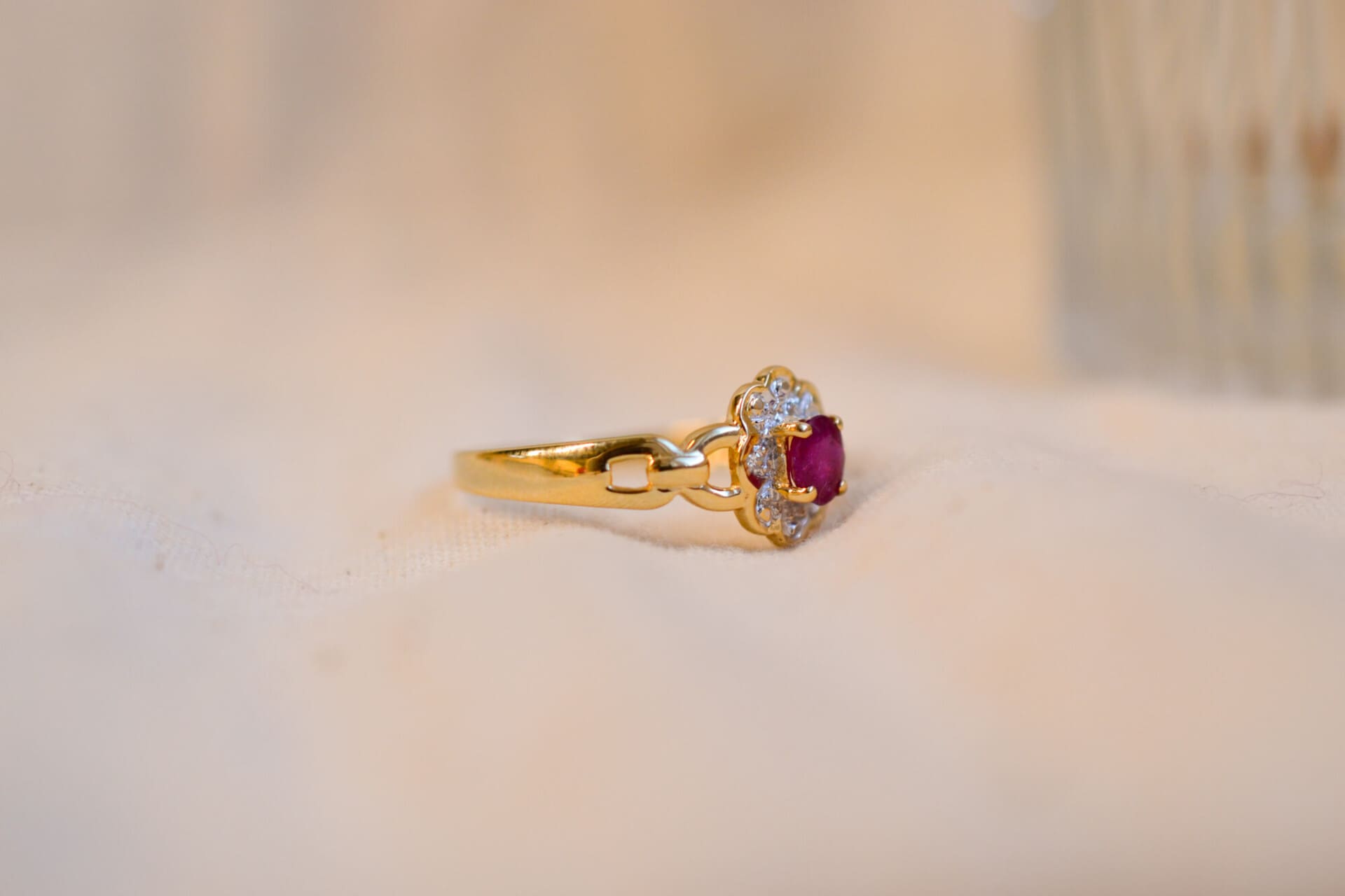 Bague fleur Rubis et Diamants monture maillons
