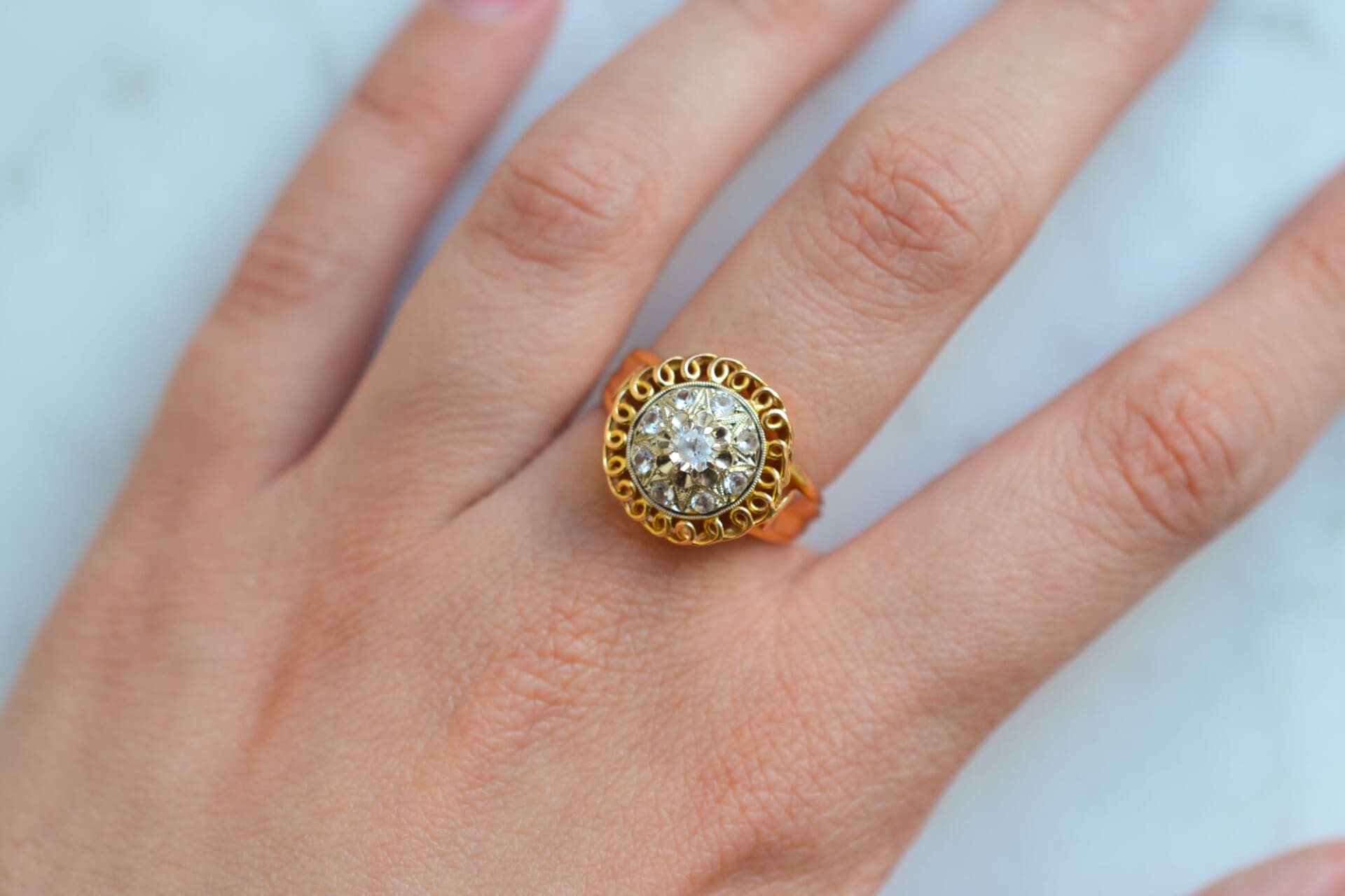 Bague fleur circulaire Oxydes