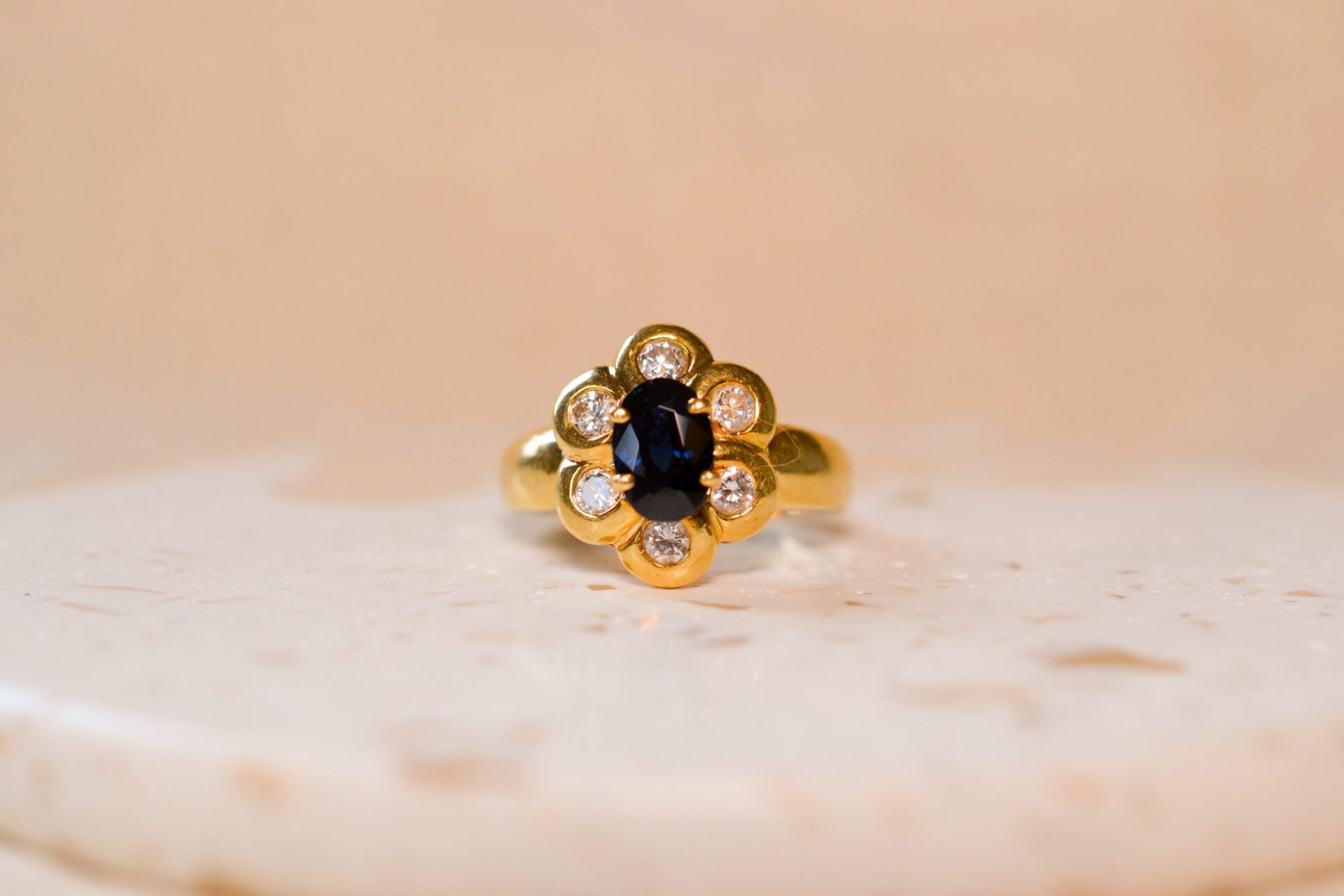 Bague fleur Saphir et Diamants