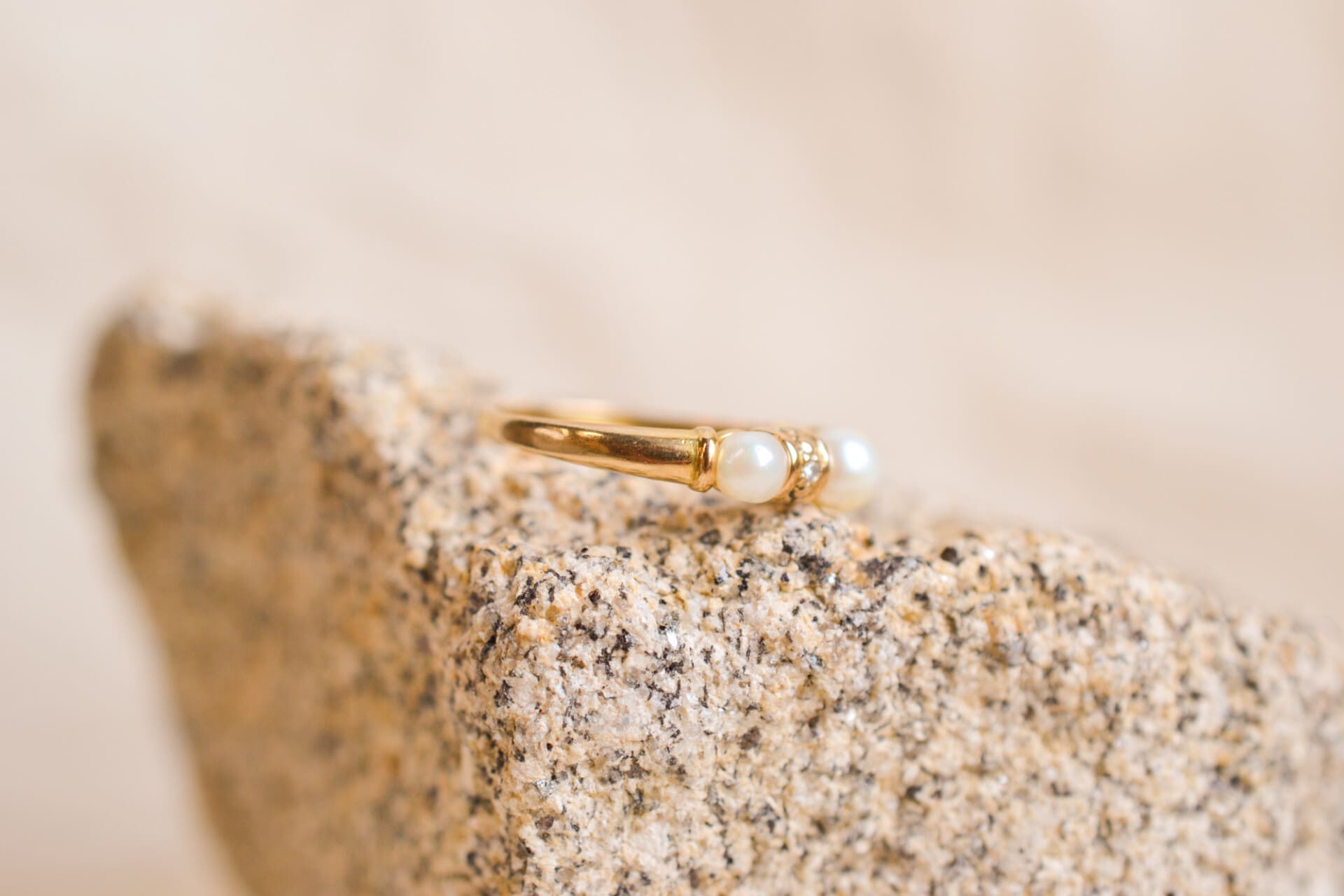 Bague godronnée Perles et Diamants