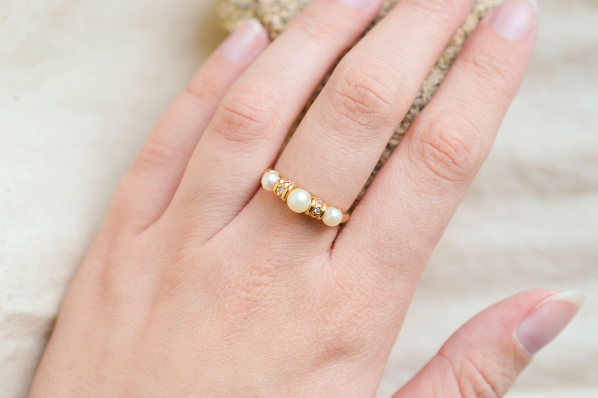 Bague godronnée Perles et Diamants