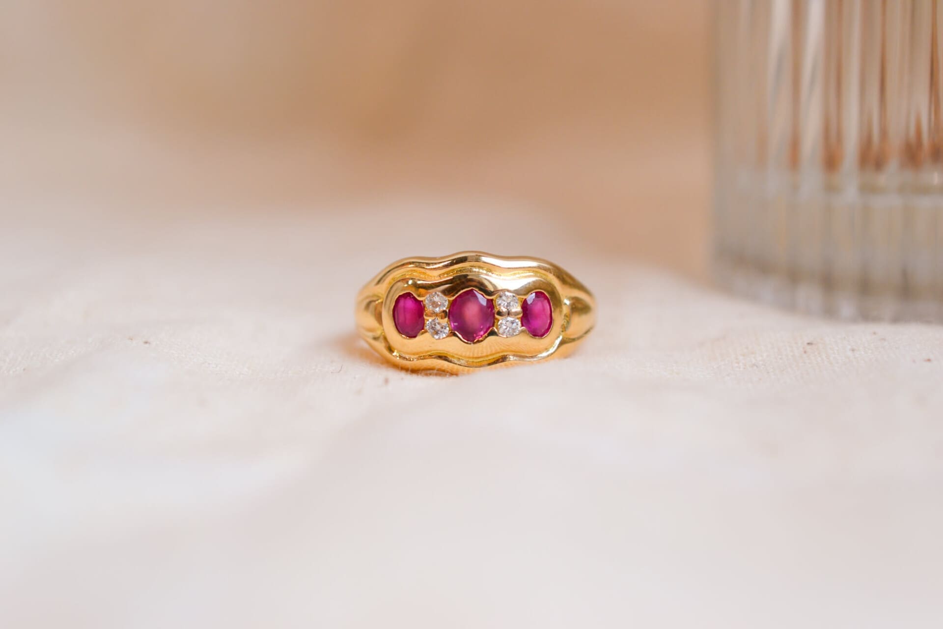 Bague jarretière Rubis et Diamants