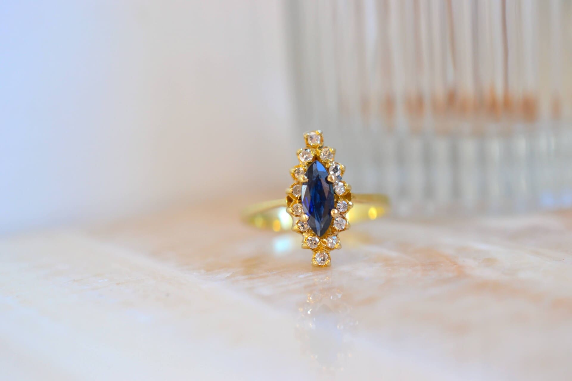 Bague navette Saphir et Diamants 14K