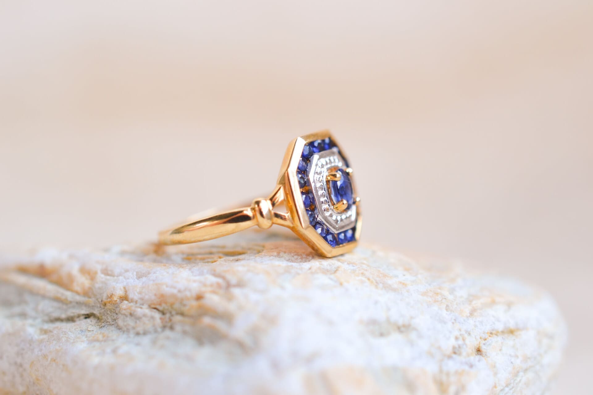 Bague octogonale 2 Ors Saphirs