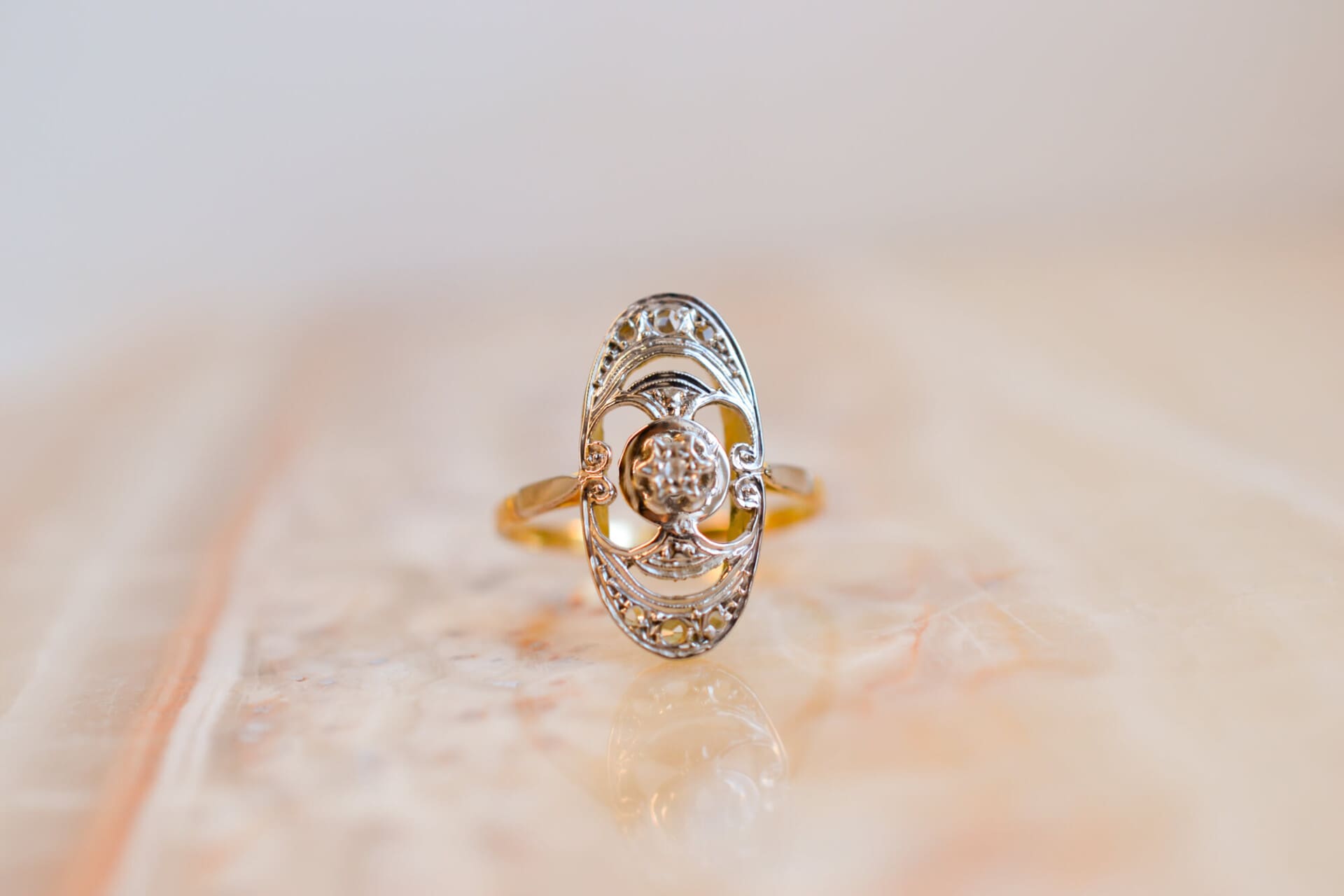 Bague ovale ajourée Diamants