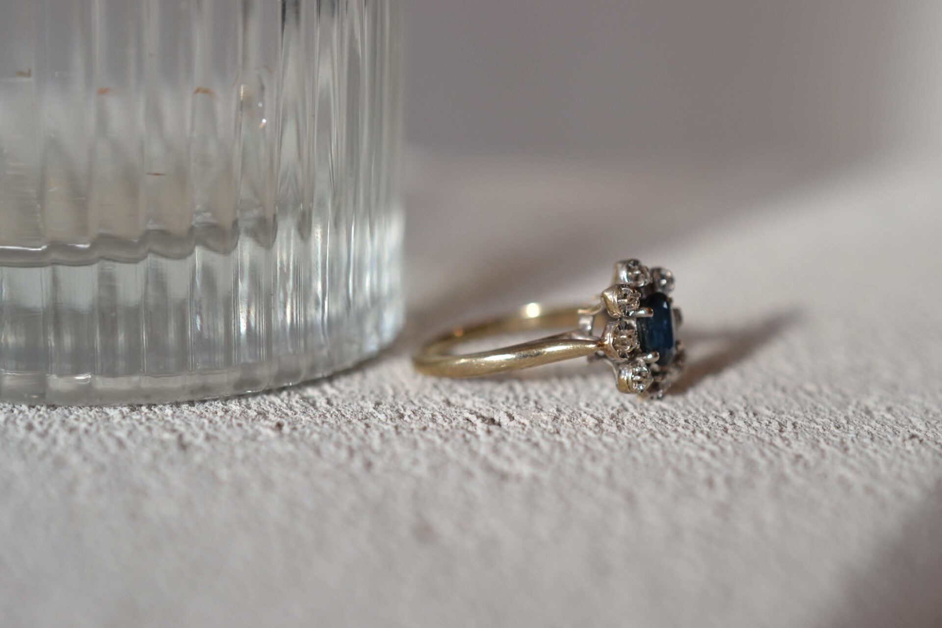 Bague Marguerite Or Blanc Saphir et Diamants