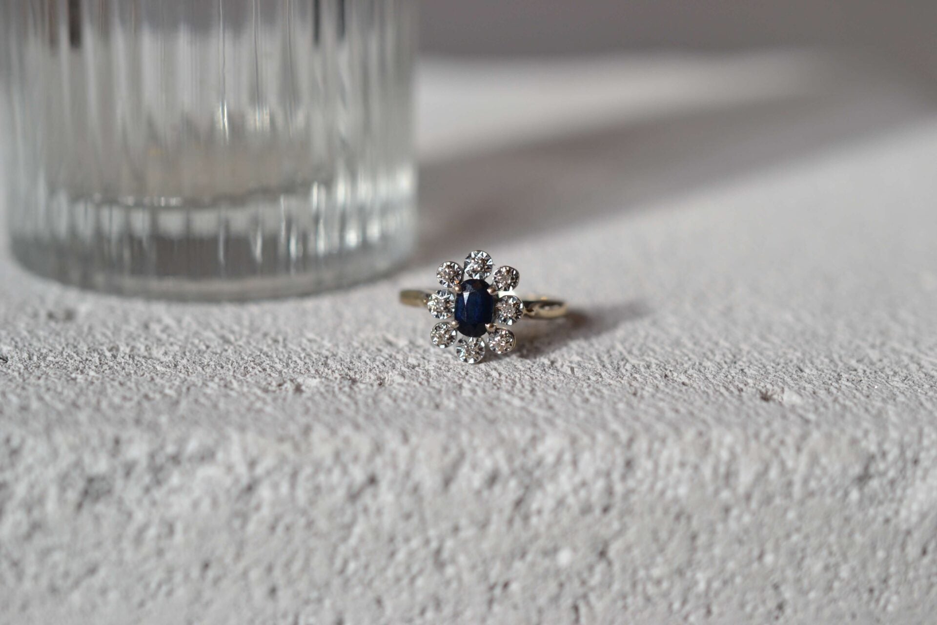 Bague Marguerite Or Blanc Saphir et Diamants