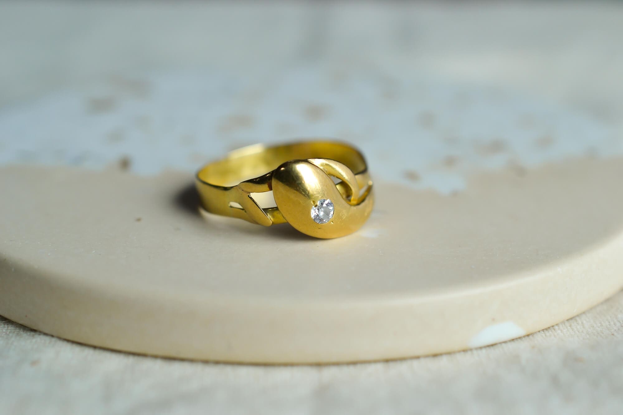 Bague Serpent serti clos Diamant