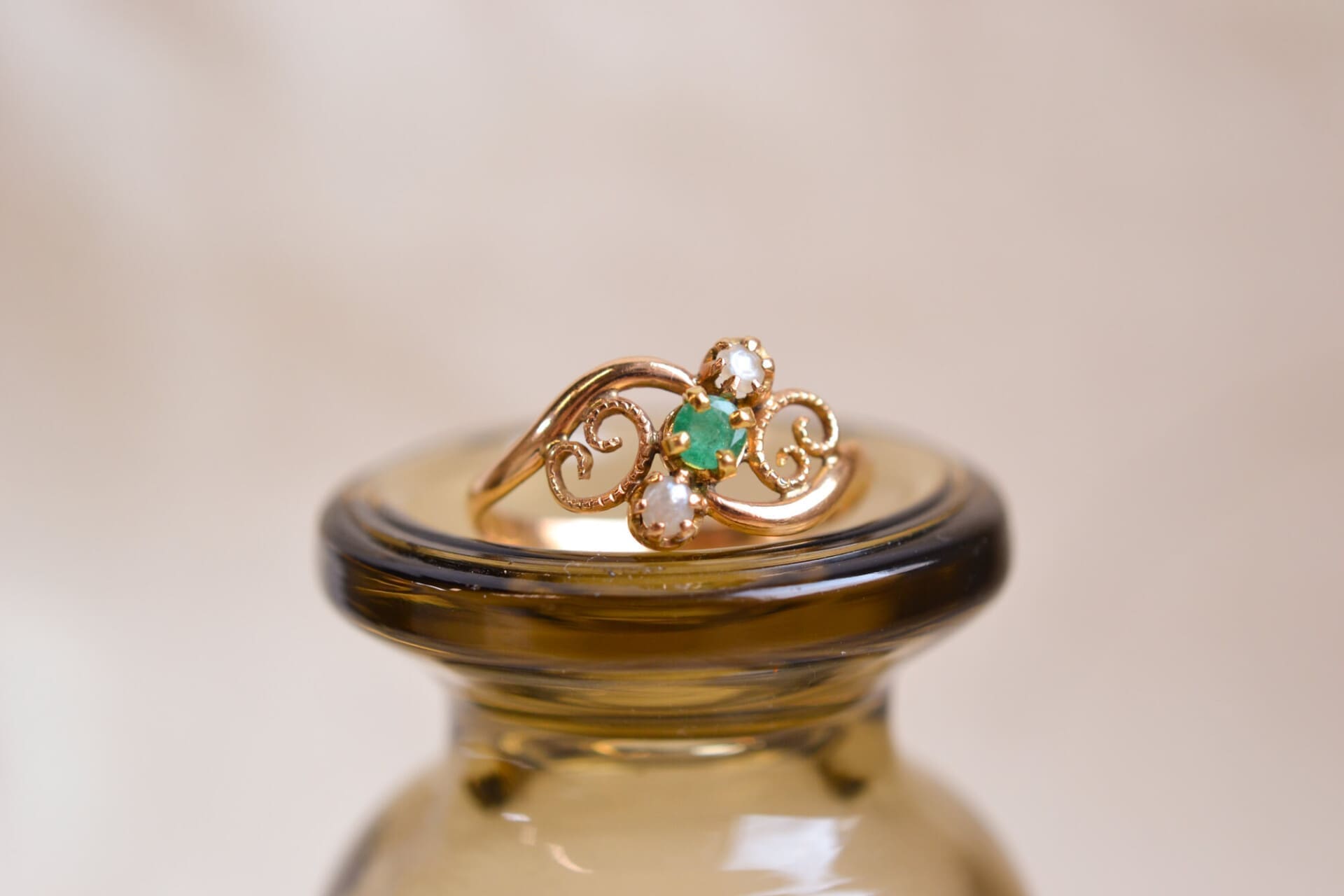 Bague style Art Nouveau Perles et Émeraude