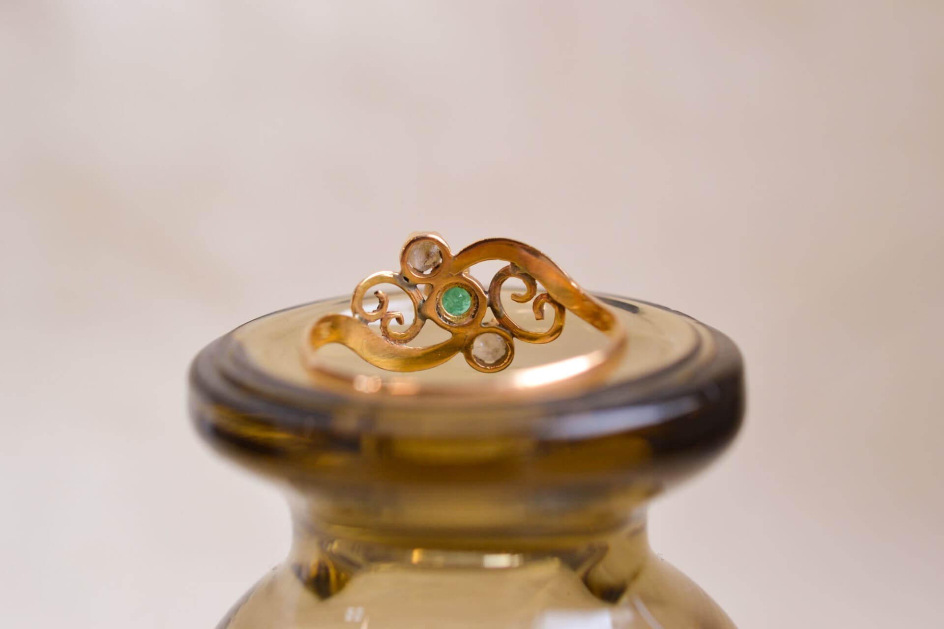Bague style Art Nouveau Perles et Émeraude