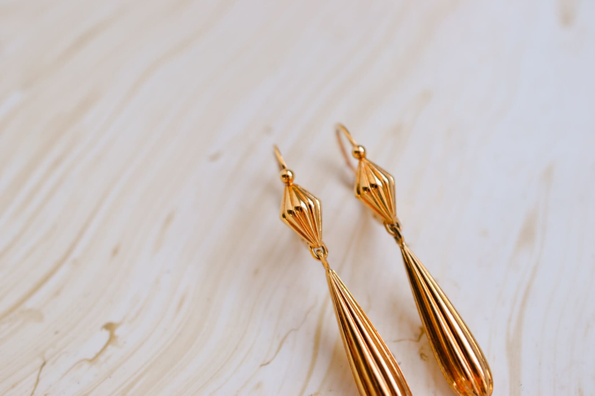 Pendants d'oreilles style fileuses