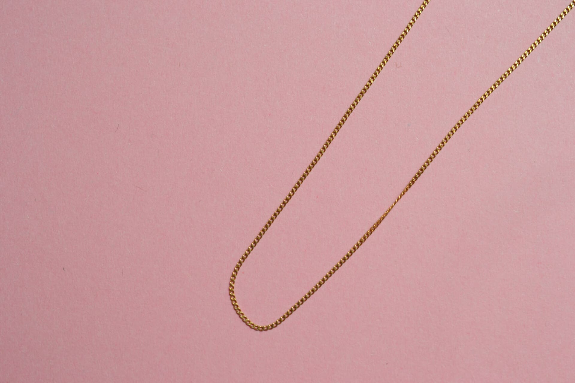 Médaille + qu'hier - que demain