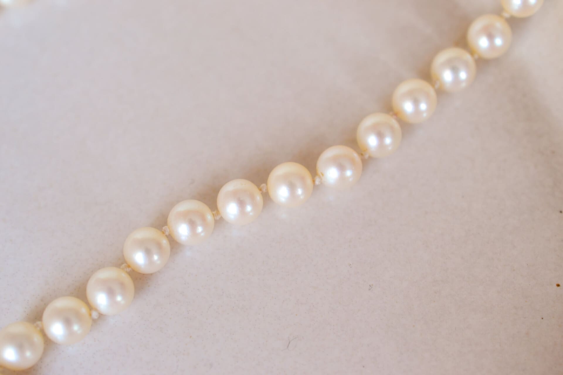 Collier de Perles fermoir serti Diamant