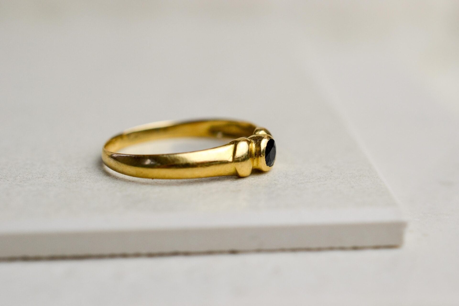 Bague godronnée Saphir
