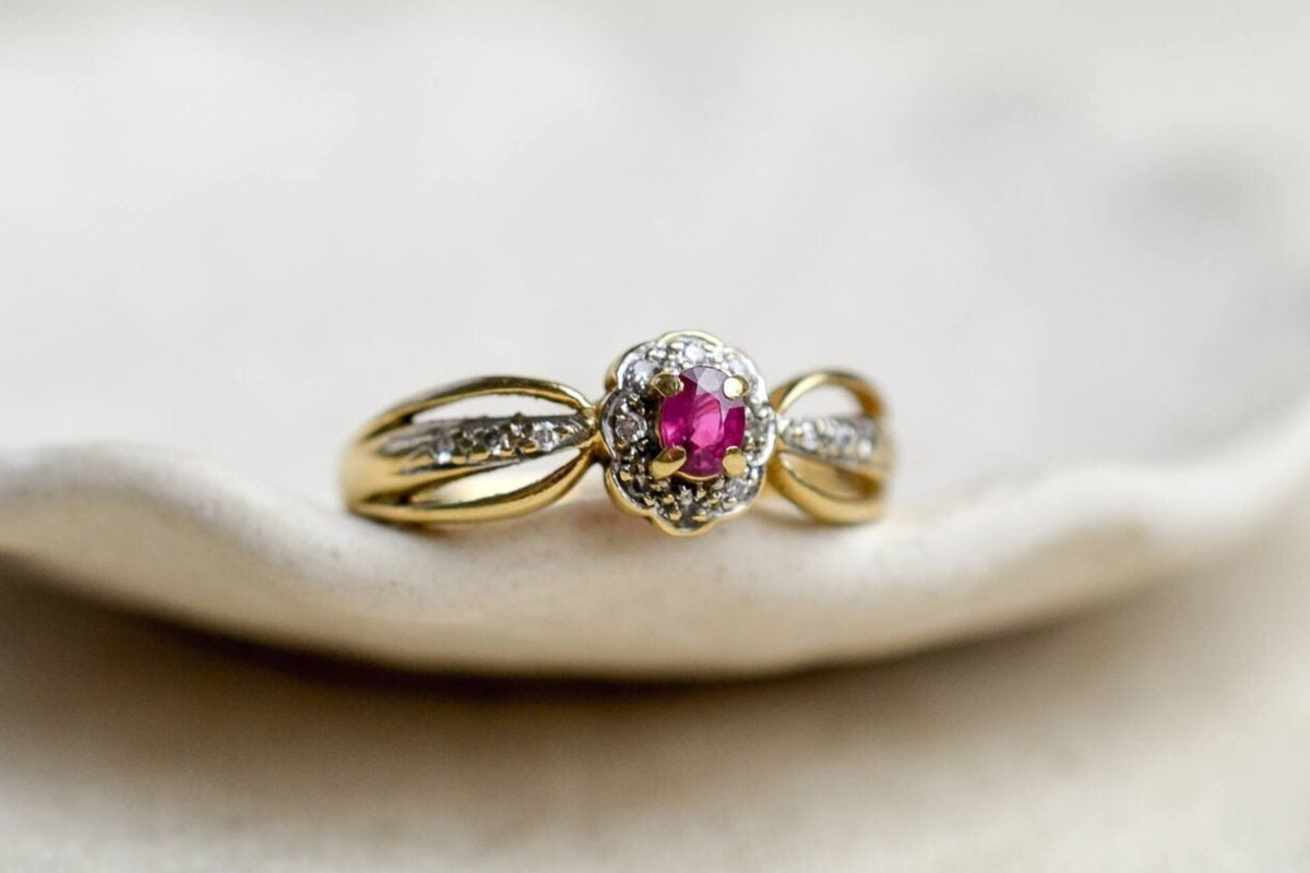Bague ajourée Rubis Diamants