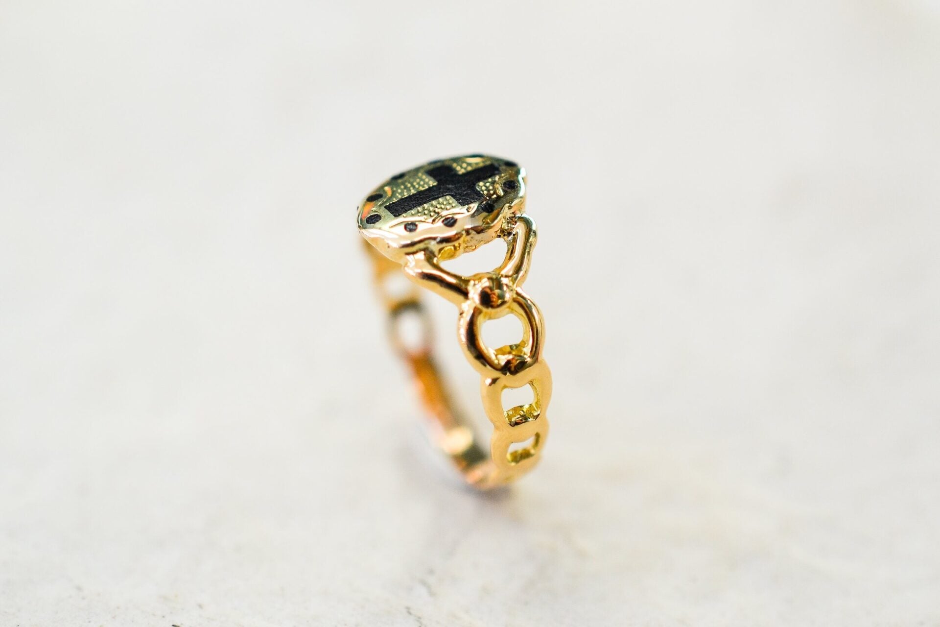 Bague de sentiment à motifs émail "Croix latine"
