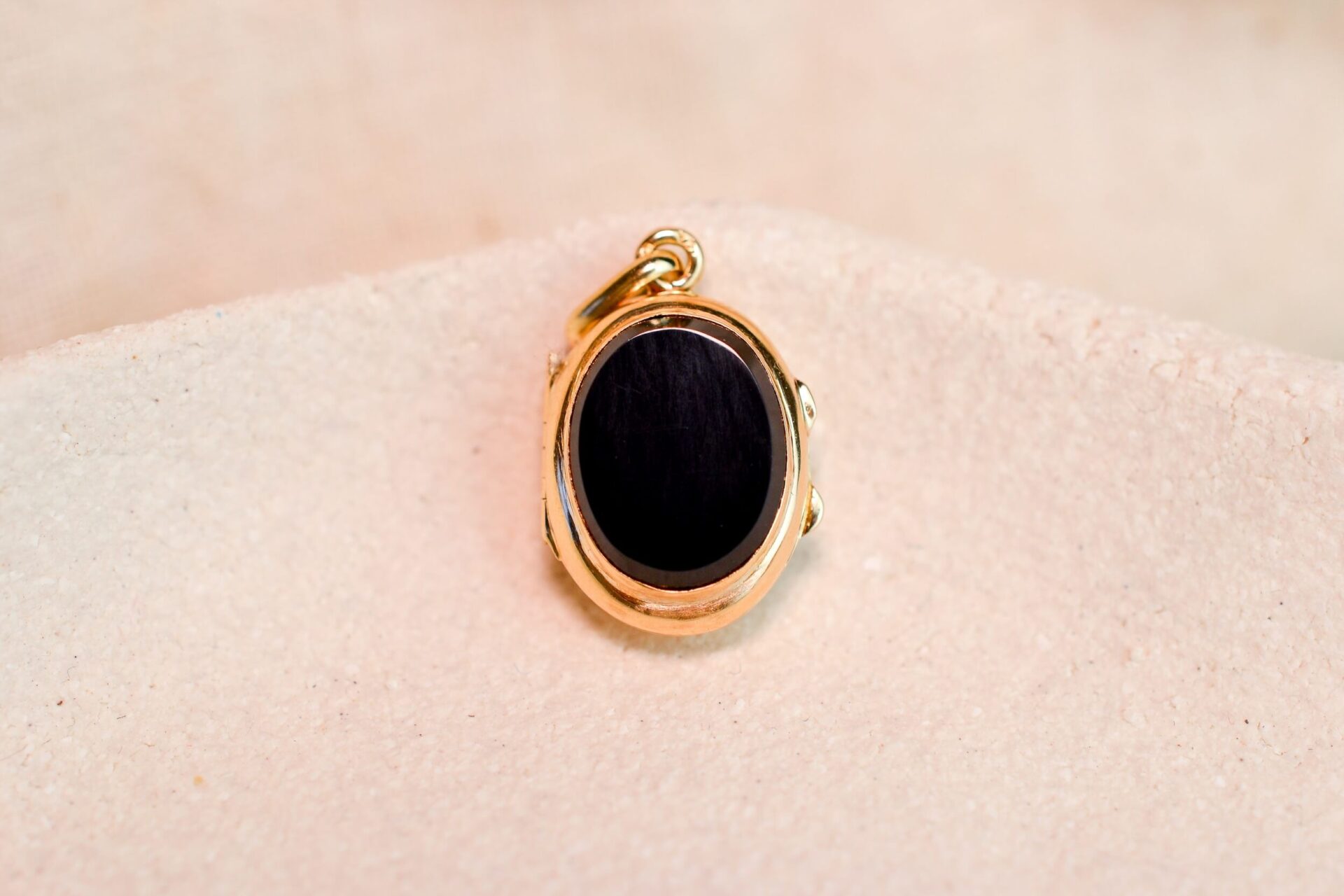 Pendentif ouvrant Onyx