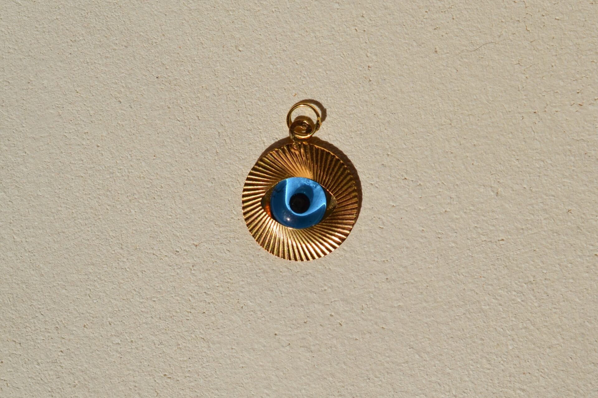 Pendentif oeil protecteur