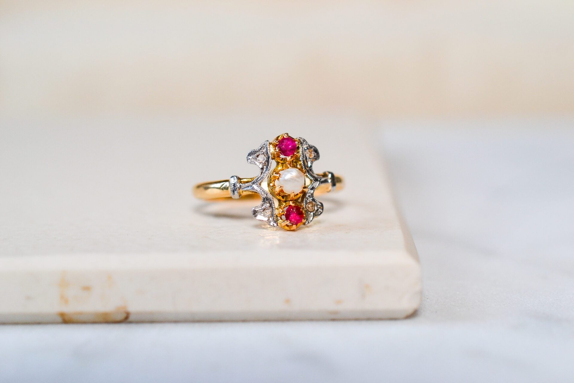 Bague fleuron Rubis Diamants