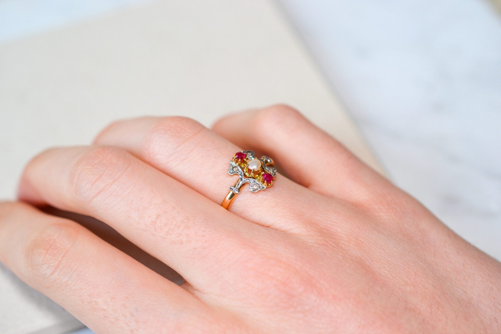 Bague fleuron Rubis Diamants