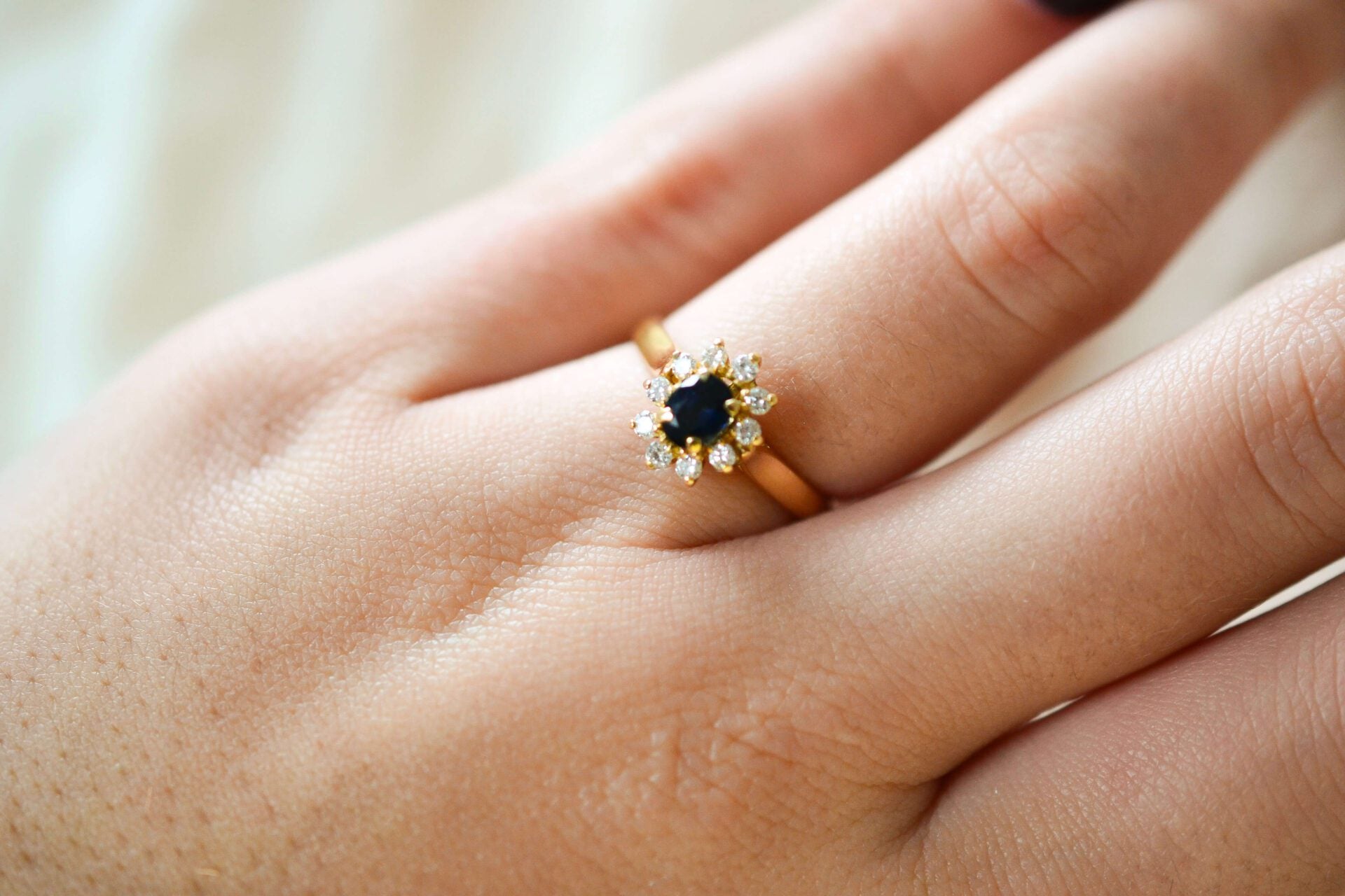 Bague Marguerite Or jaune et Saphir