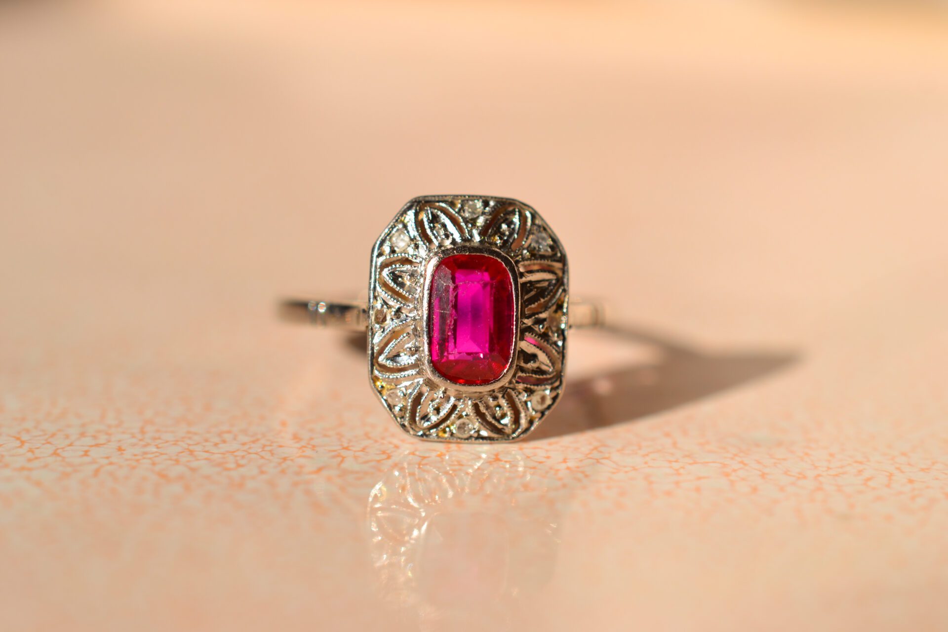 Bague octogonale Rubis de synthèse et Diamants