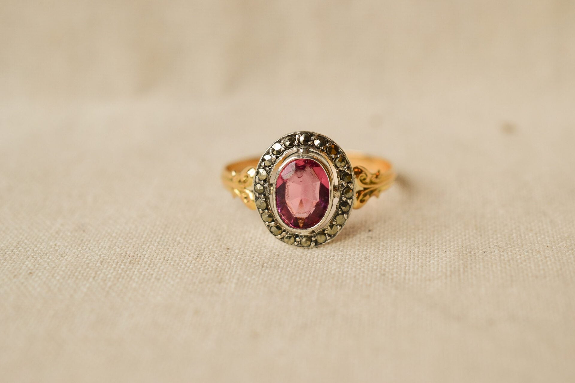Bague Marcassites et Verre Rose