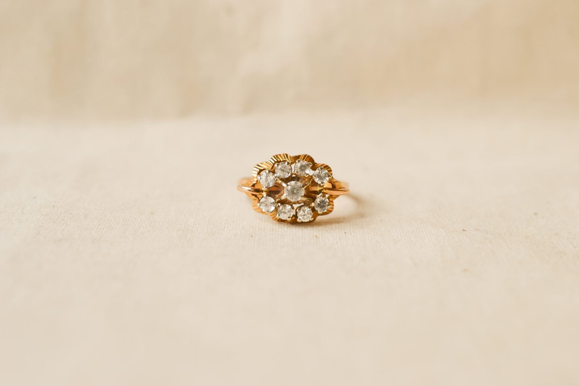 Bague Vintage années 50 saphirs blancs