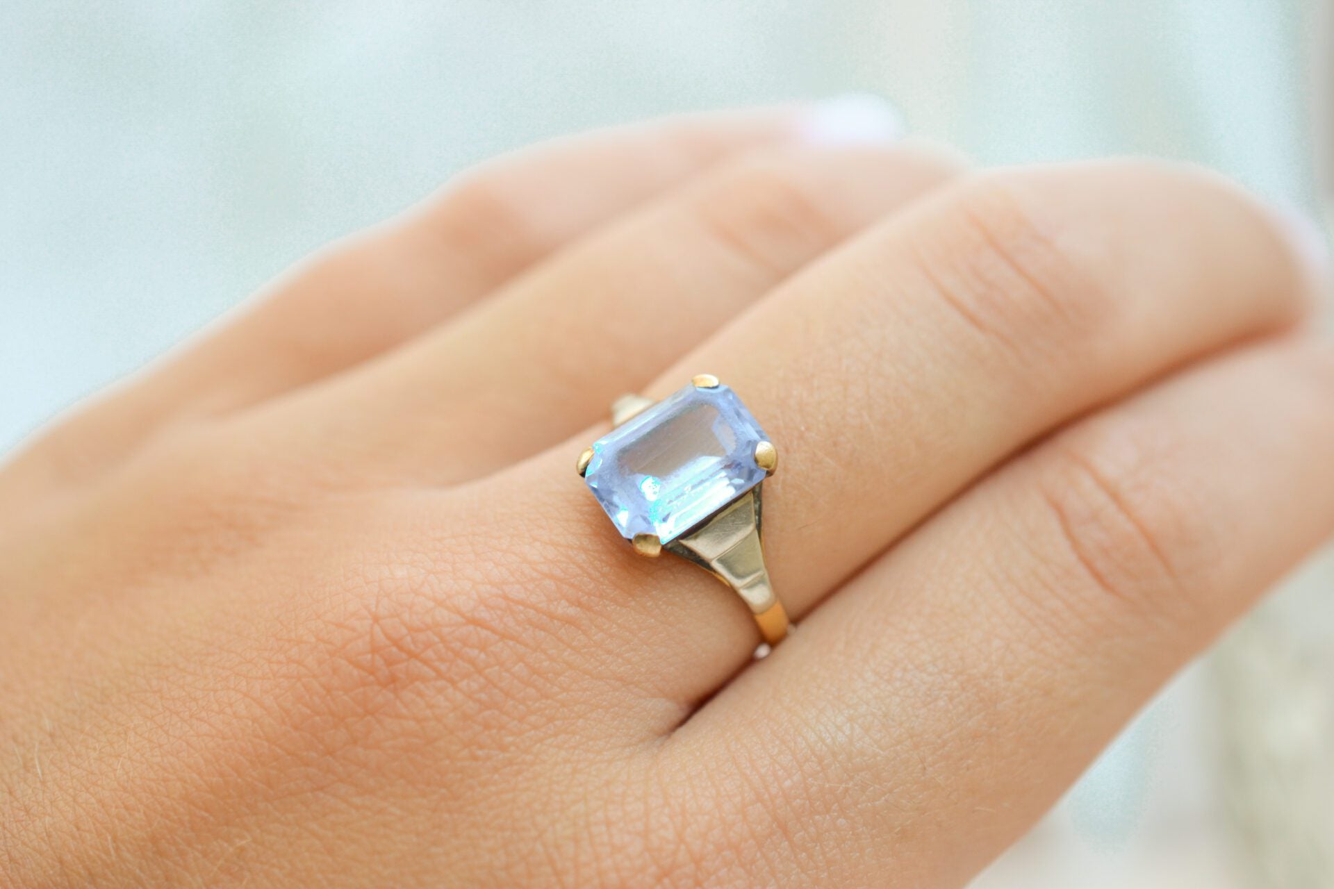 Bague Spinelle synthétique Verneuil taille émeraude