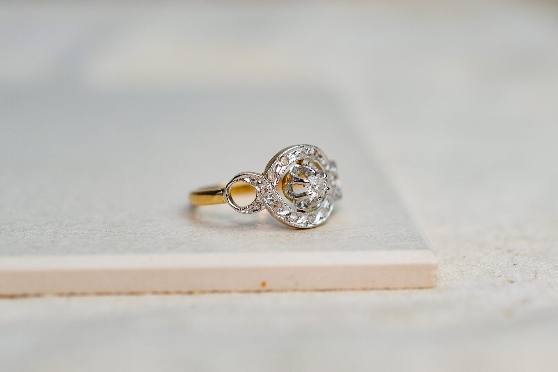 Bague Tourbillon Diamants